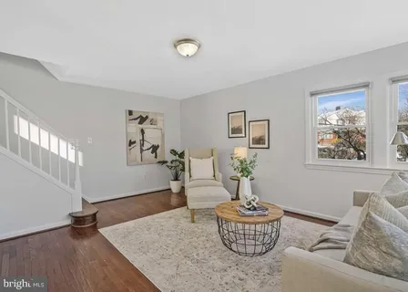 $3,400 | 2509 Oberlin Drive, Alexandria, VA 22307