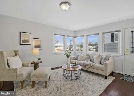 $3,400 | 2509 Oberlin Drive, Alexandria, VA 22307