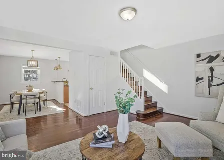 $3,400 | 2509 Oberlin Drive, Alexandria, VA 22307