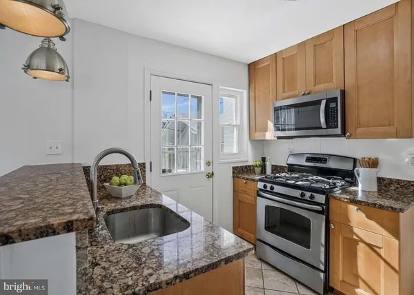 $3,400 | 2509 Oberlin Drive, Alexandria, VA 22307