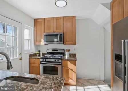 $3,400 | 2509 Oberlin Drive, Alexandria, VA 22307