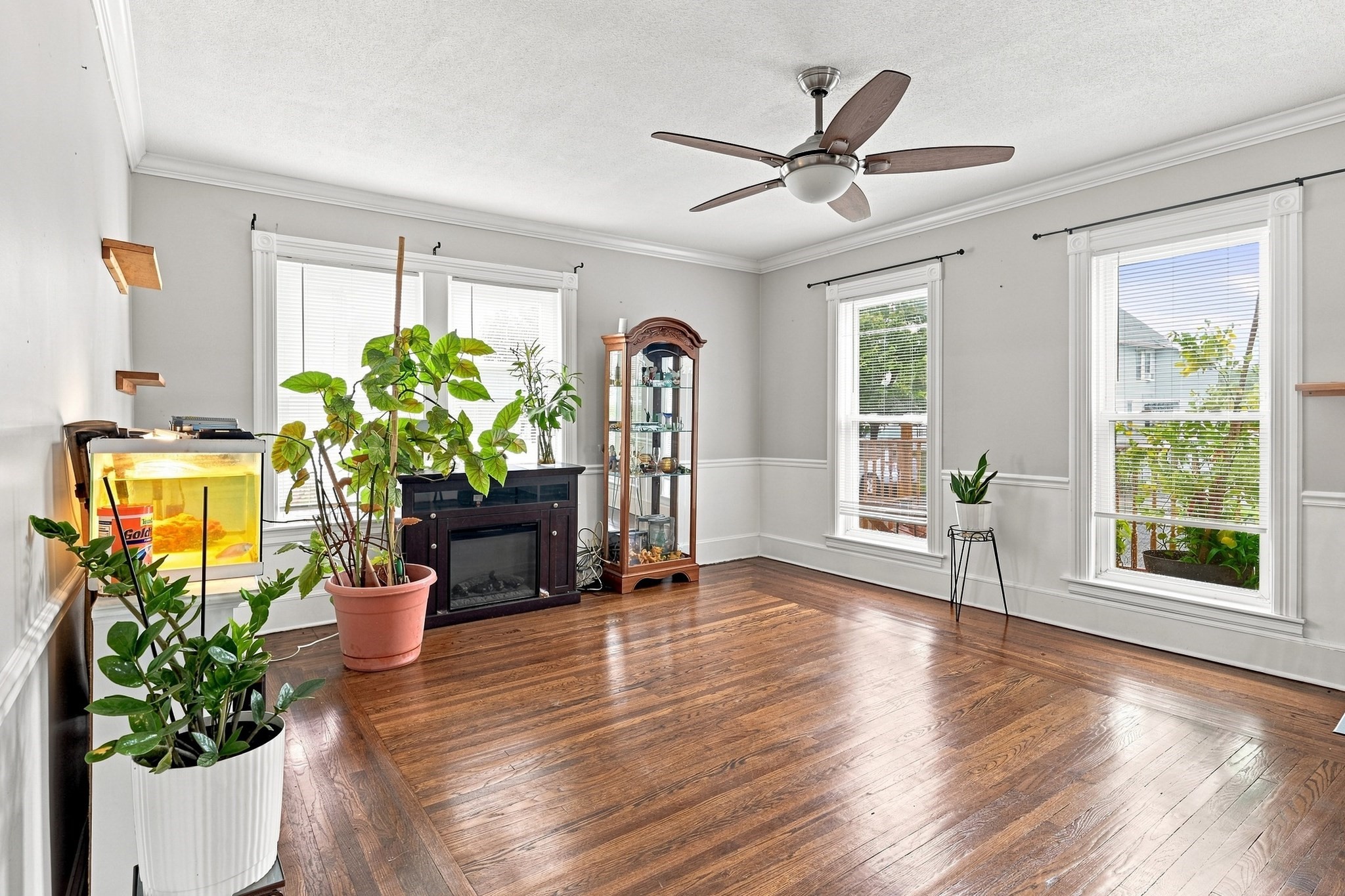 70 Pine Street Chicopee, MA 01020 - Photo 5 of 39 Gallery Image 5