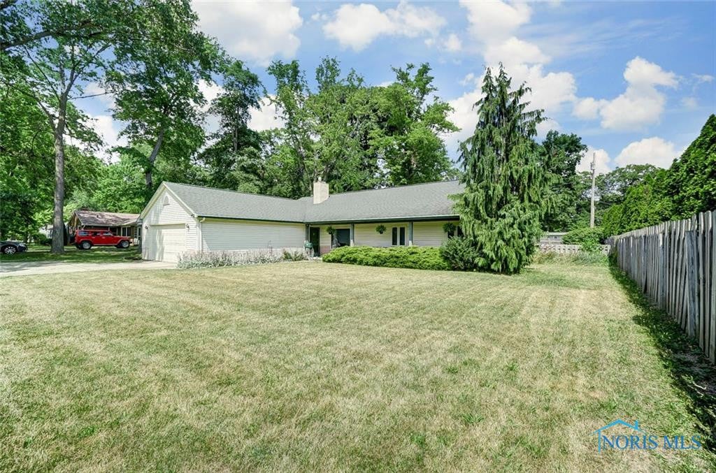 1243 Kinder Road Toledo, OH 43615 - Photo 2 of 28 Gallery Image 2