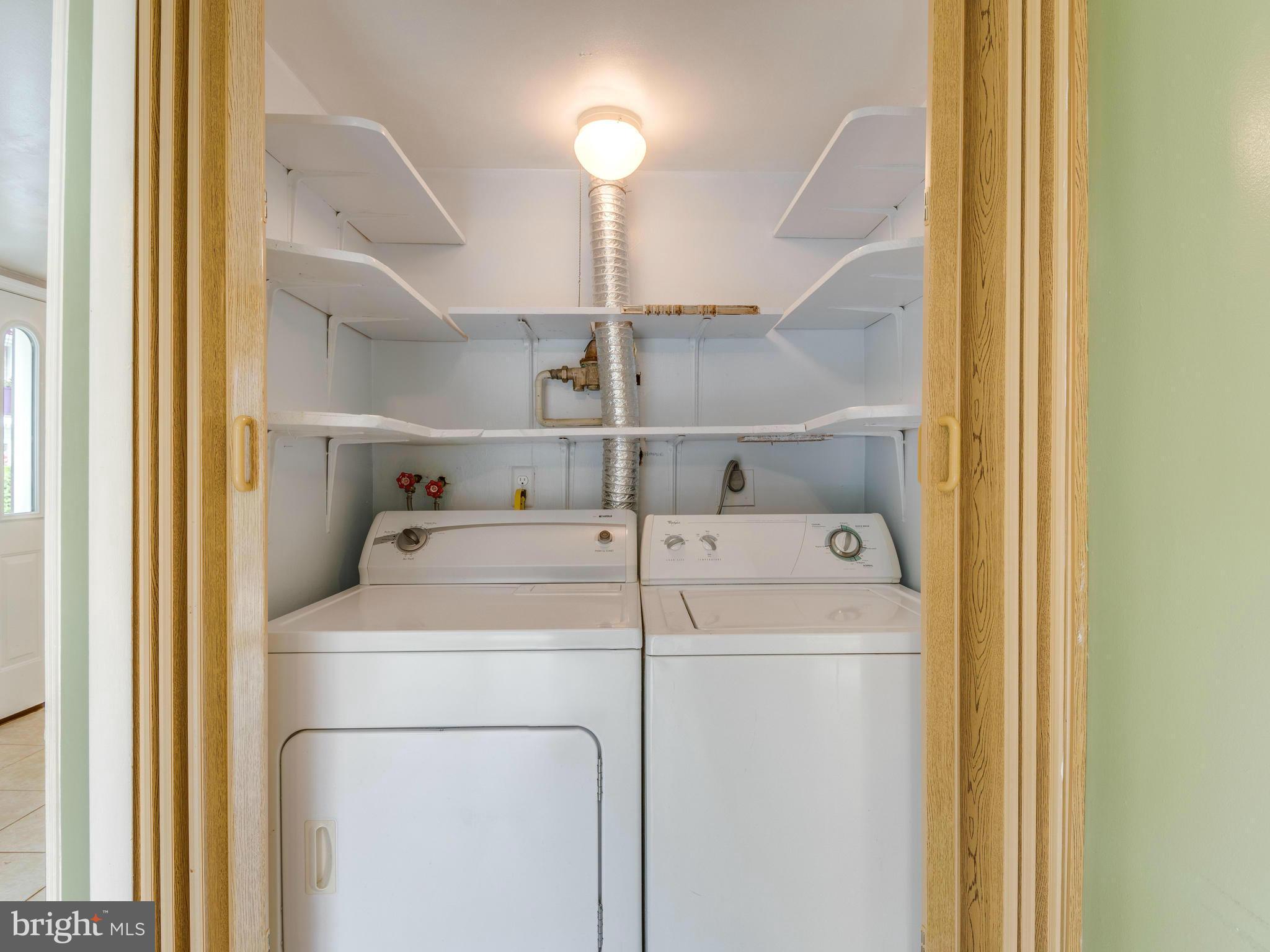 214 North Cottage Road Sterling, VA 20164 - Photo 11 of 25 Full Size Washer & Dryer