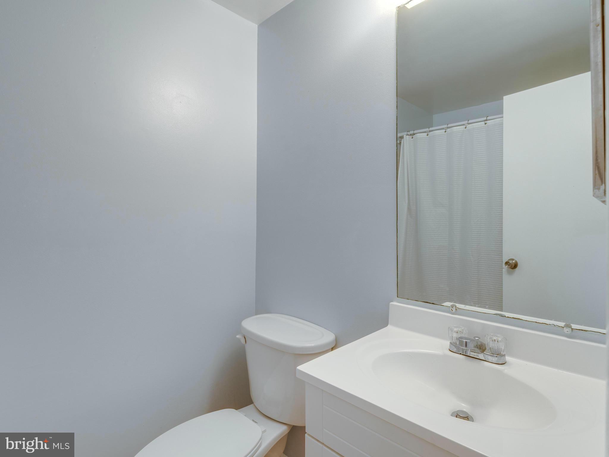 214 North Cottage Road Sterling, VA 20164 - Photo 15 of 25 Upper Level Full Bath