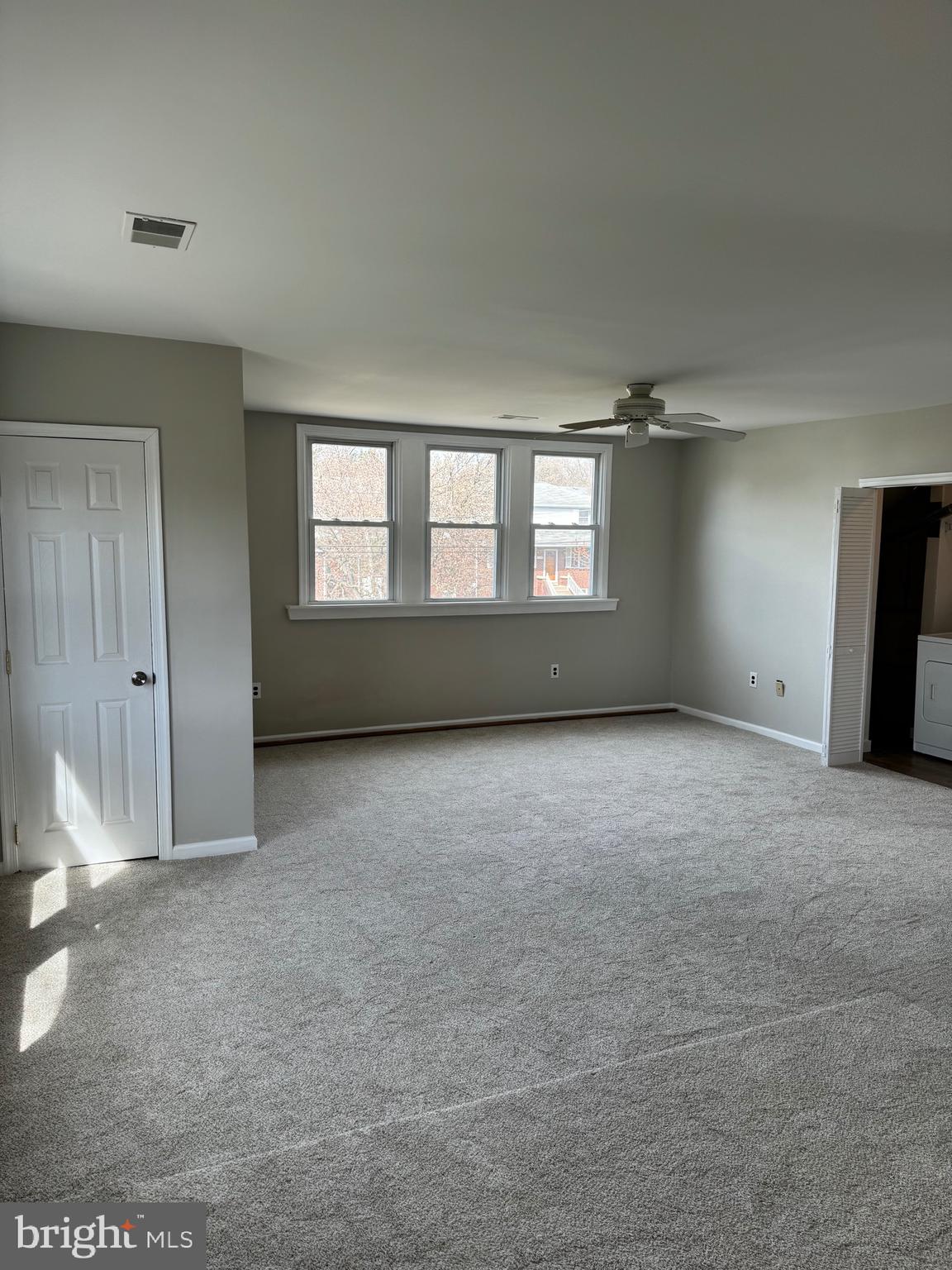 1213 Ellston Road Havertown, PA 19083 - Photo 4 of 13 Living room