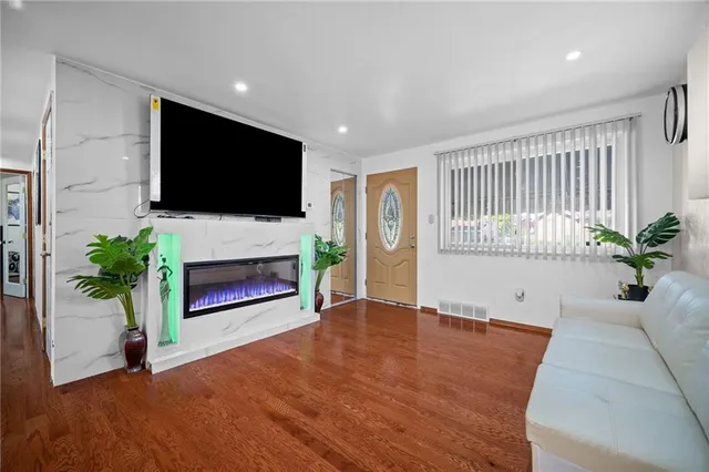 $325,000 | 124 Broadcrest Drive, Pittsburgh, PA 15235