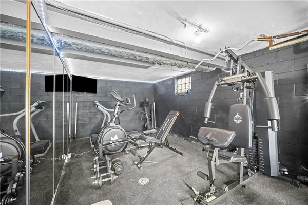 $325,000 | 124 Broadcrest Drive, Pittsburgh, PA 15235