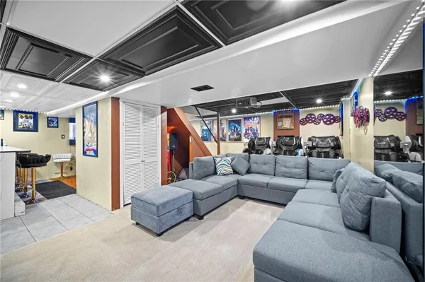$325,000 | 124 Broadcrest Drive, Pittsburgh, PA 15235