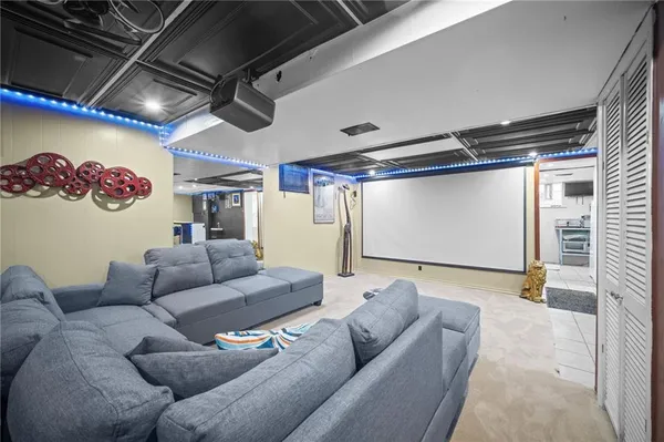 $325,000 | 124 Broadcrest Drive, Pittsburgh, PA 15235