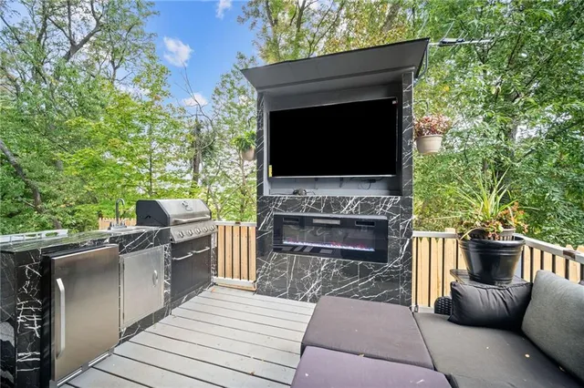 $325,000 | 124 Broadcrest Drive, Pittsburgh, PA 15235