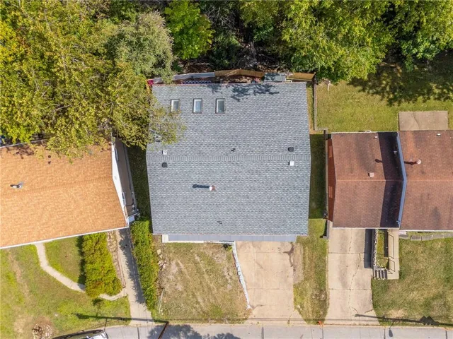 $325,000 | 124 Broadcrest Drive, Pittsburgh, PA 15235