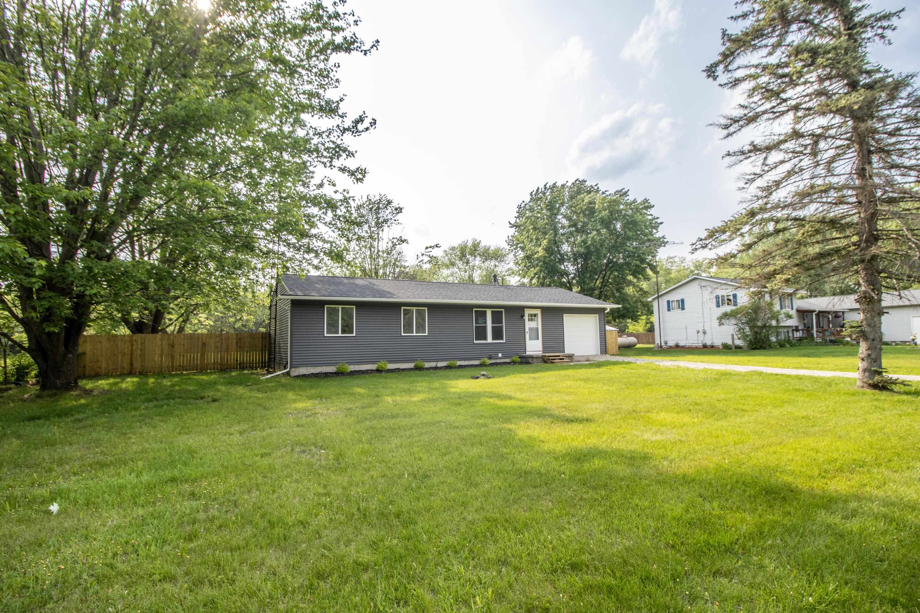 9461 Morrish Road Montrose, MI 48457 - Photo 1 of 28