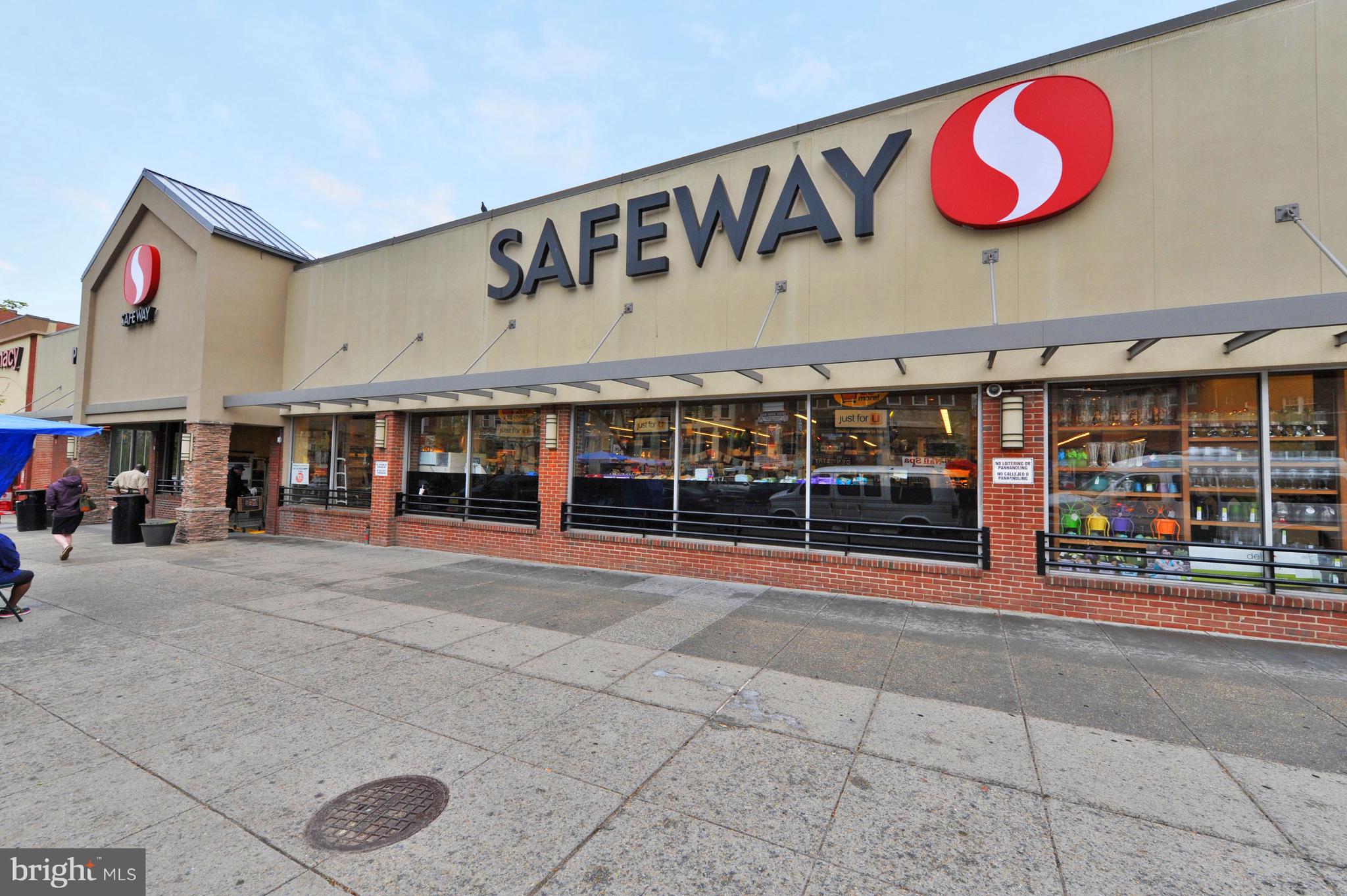 2633 Adams Mill Road Northwest, Unit 401 Washington, DC 20009 - Photo 22 of 27 Safeway