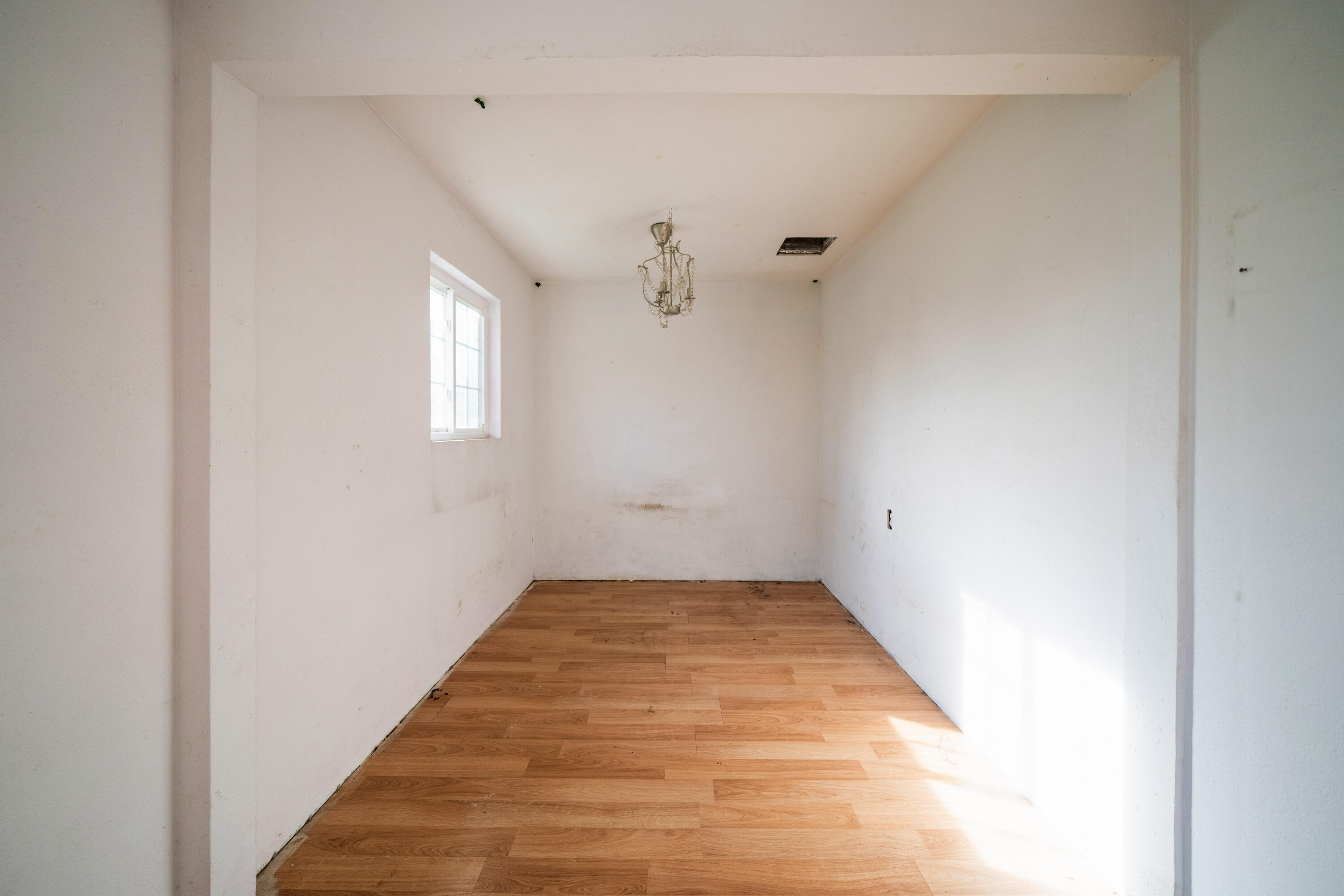 1330 Scenic Way Redding, CA 96001 - Photo 17 of 43 a view of a room with white walls and a window