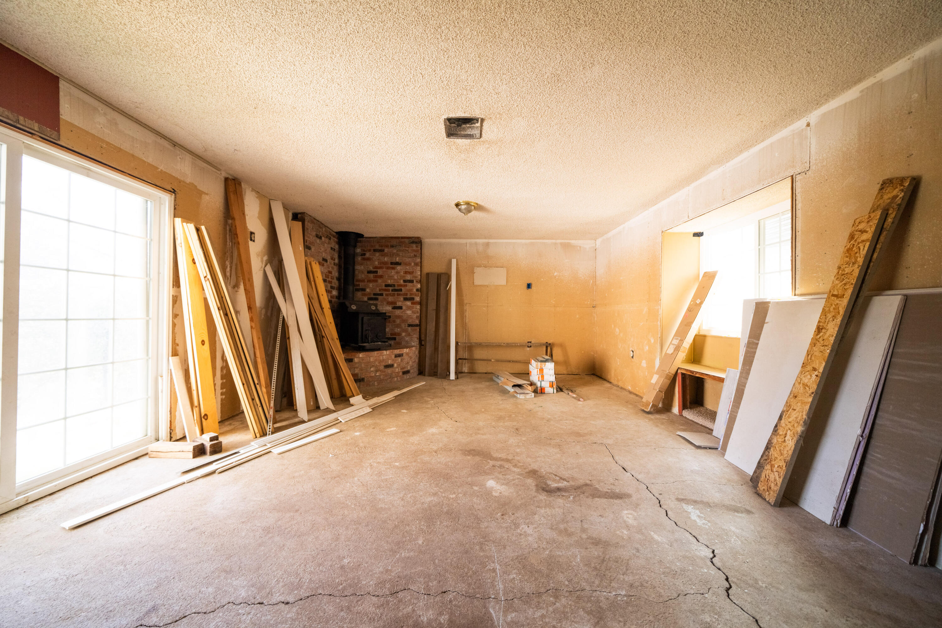1330 Scenic Way Redding, CA 96001 - Photo 21 of 43 a view of a room with a washing machine and stairs