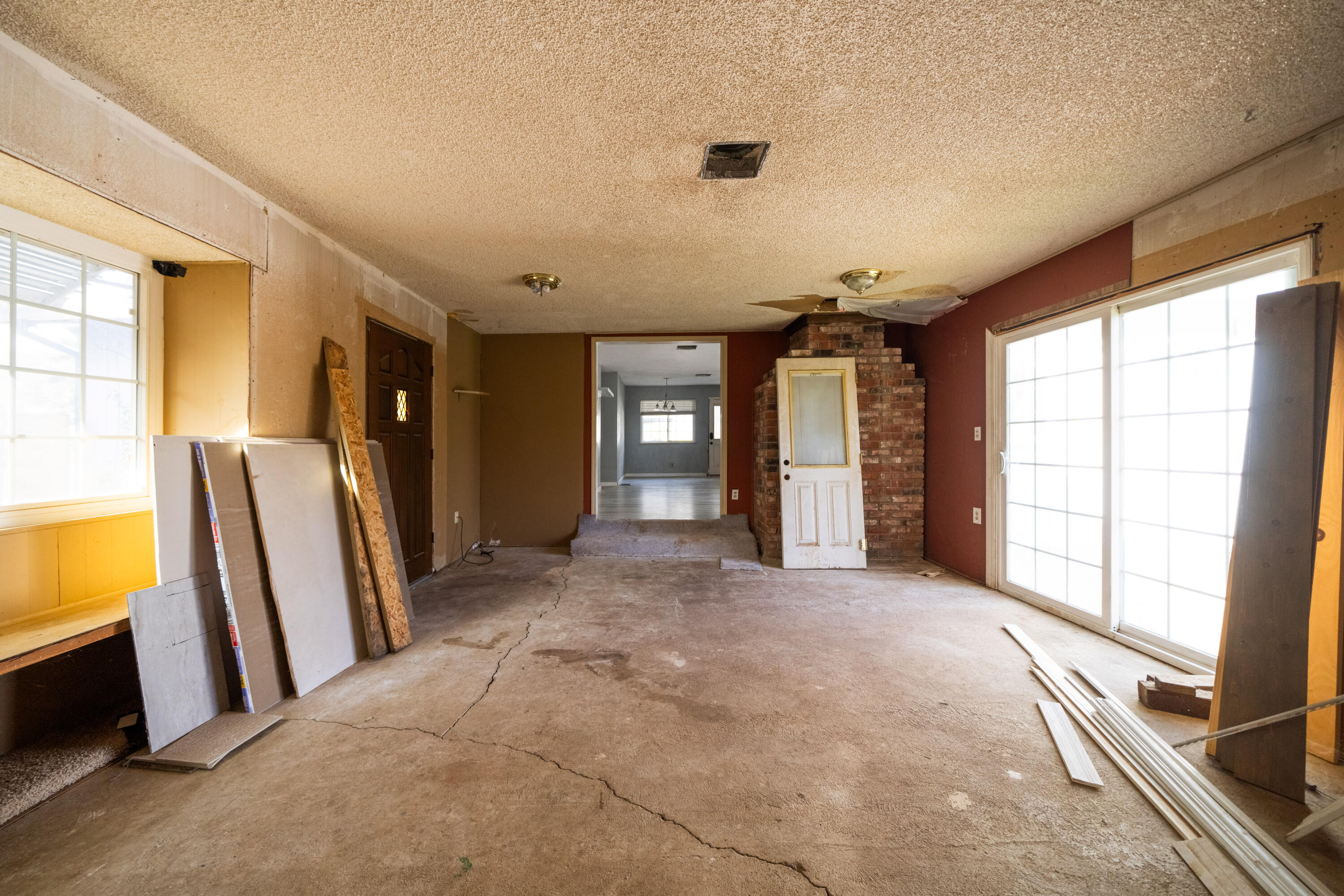 1330 Scenic Way Redding, CA 96001 - Photo 23 of 43 a view of an empty room with window and a kitchen