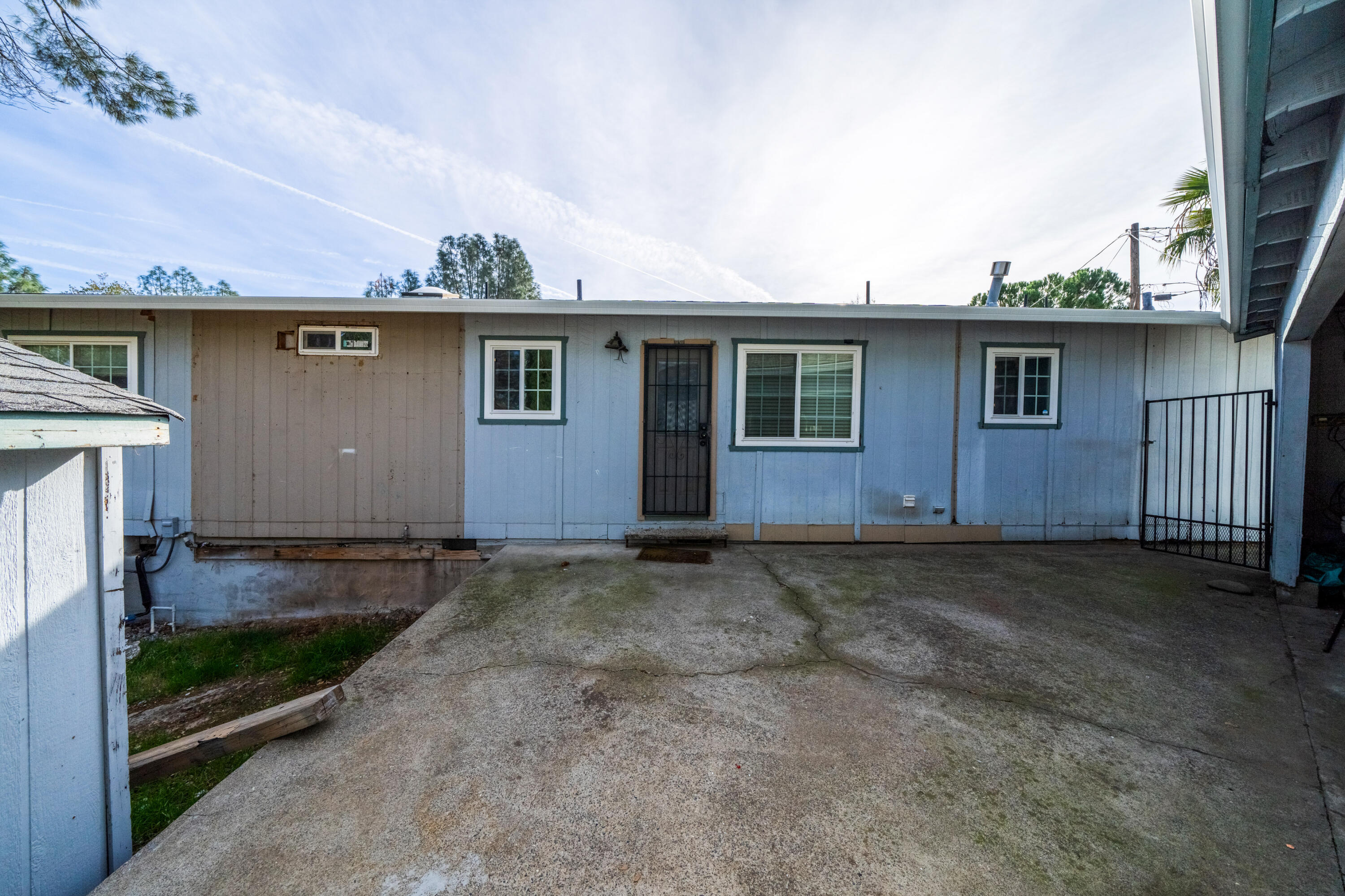 1330 Scenic Way Redding, CA 96001 - Photo 36 of 43 a view of a house with a yard