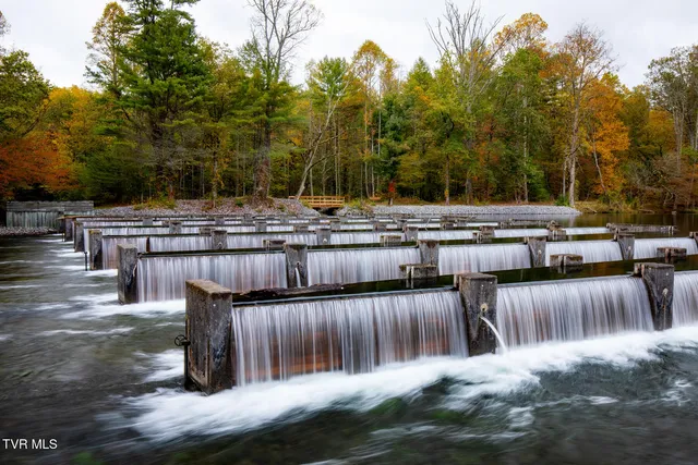 $5,100,000 | 383 Tva Road South, Bristol, TN 37620