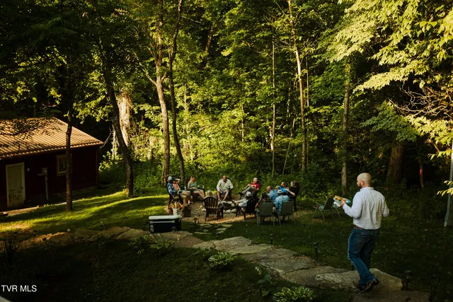 $5,100,000 | 383 Tva Road South, Bristol, TN 37620