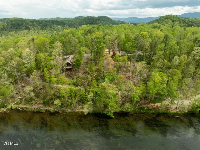 $5,100,000 | 383 Tva Road South, Bristol, TN 37620