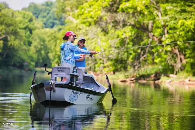 $5,100,000 | 383 Tva Road South, Bristol, TN 37620