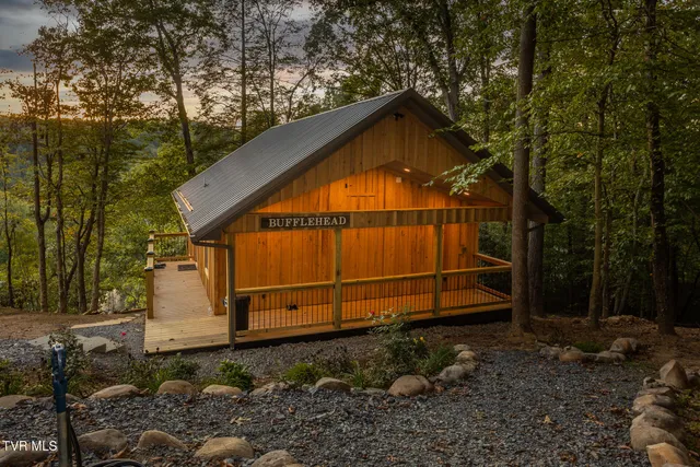 $5,100,000 | 383 Tva Road South, Bristol, TN 37620