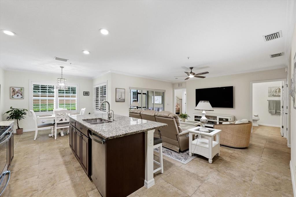 8137 Miramar Way Lakewood Ranch, FL 34202 - Photo 13 of 58