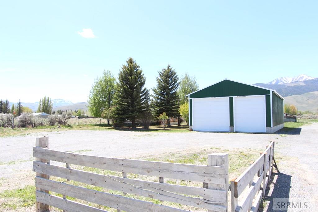 1003 Custer Street Mackay, ID 83251 - Photo 17 of 19