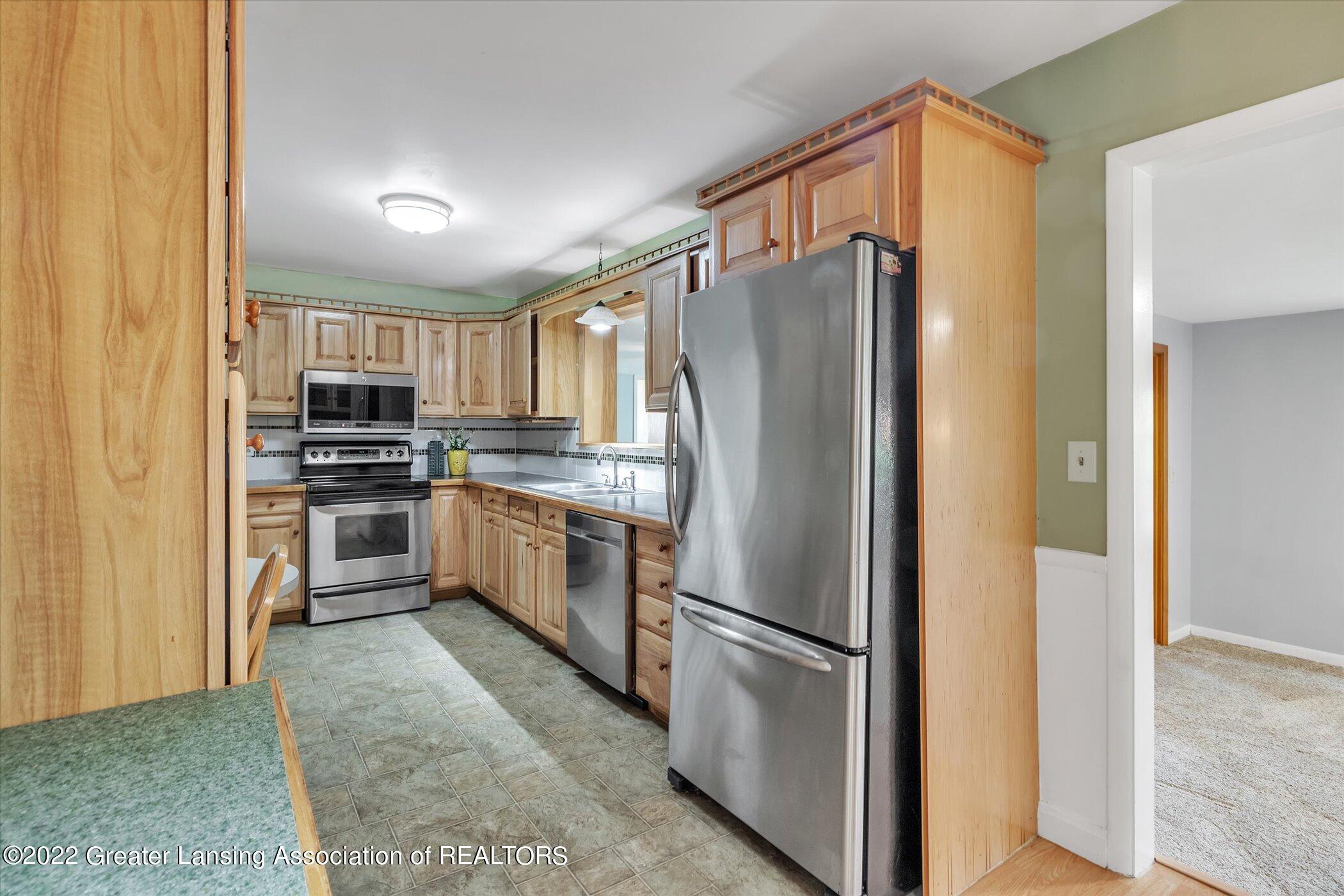 3400 Tecumseh River Road Lansing, MI 48906 - Photo 11 of 37 8
