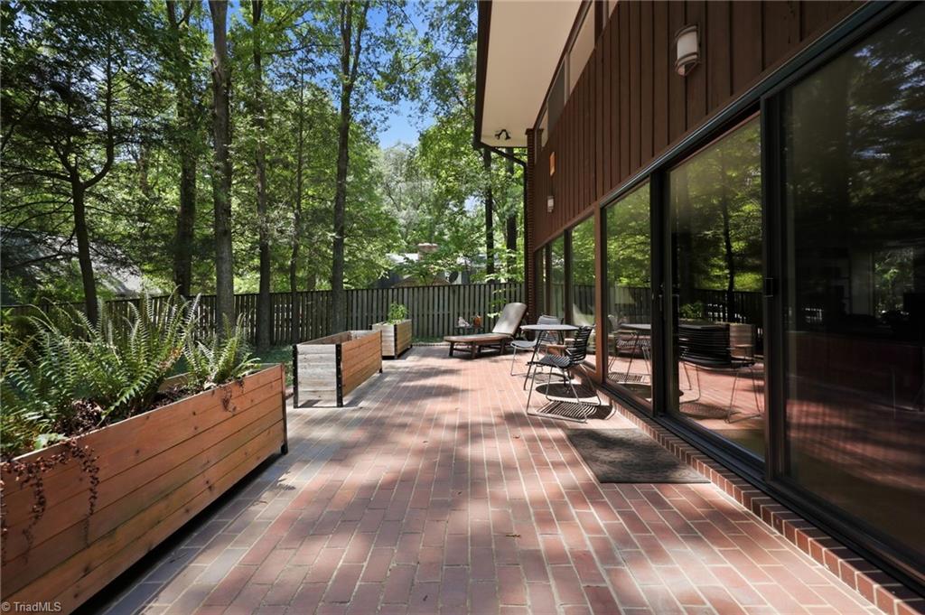 405 Luola Street Madison, NC 27025 - Photo 9 of 48 REAR DECK