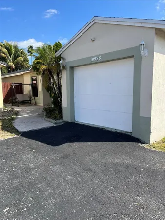 $3,750 | Country Club of Miami, Hialeah, FL 33015