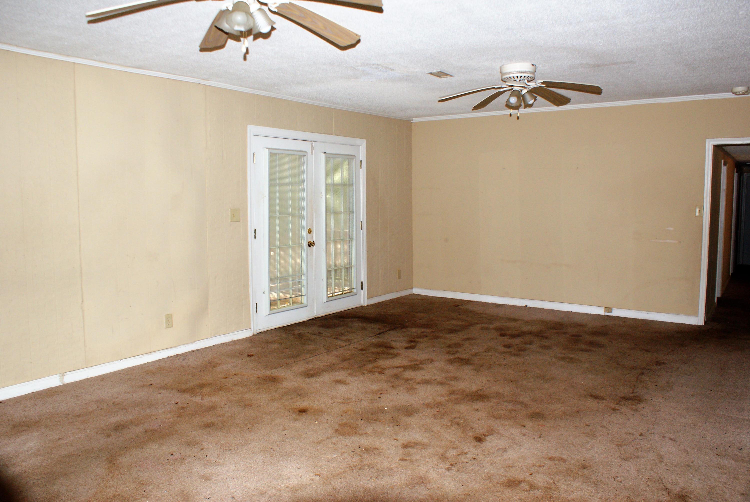 3307 Possum Corner Road Walterboro, SC 29488 - Photo 17 of 24 Great Room