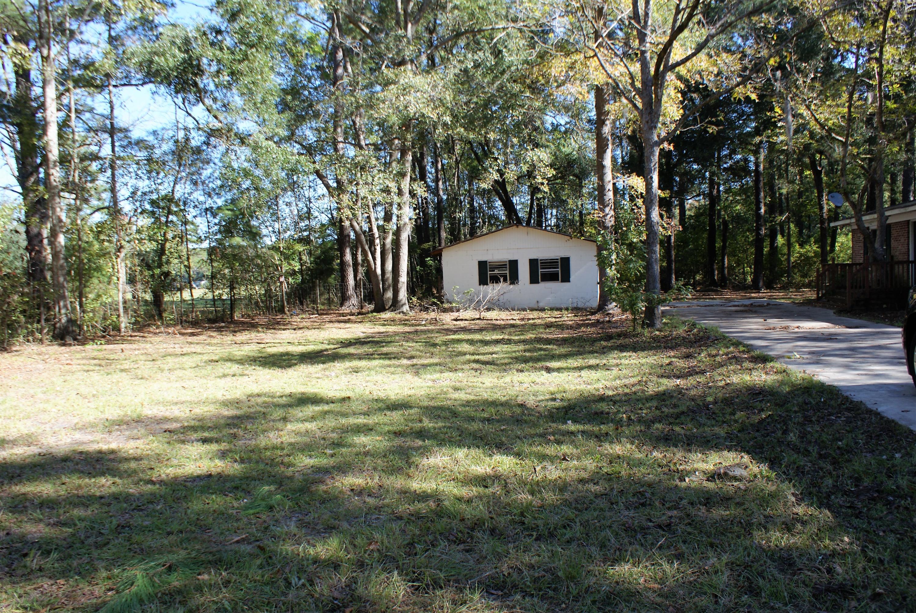 3307 Possum Corner Road Walterboro, SC 29488 - Photo 3 of 24 Detached Garage