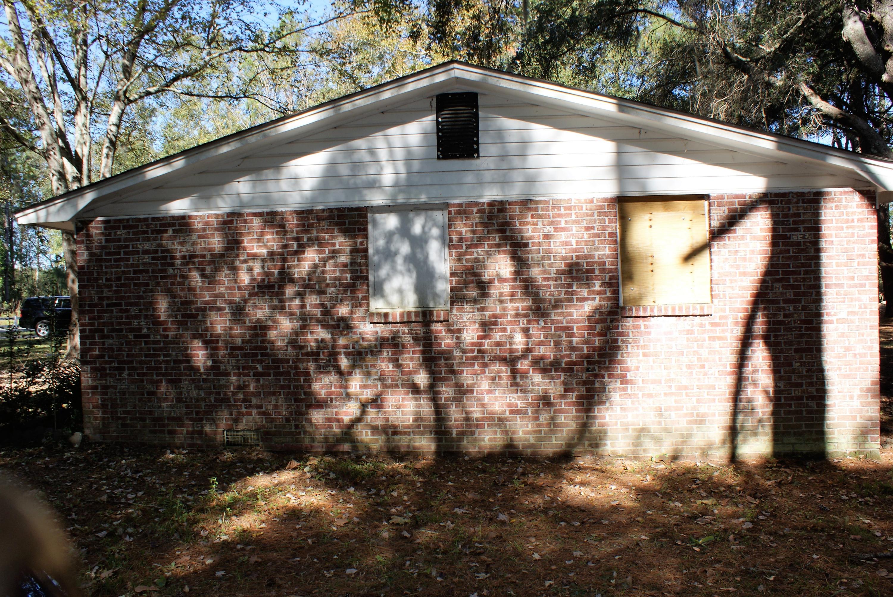 3307 Possum Corner Road Walterboro, SC 29488 - Photo 7 of 24 Side View