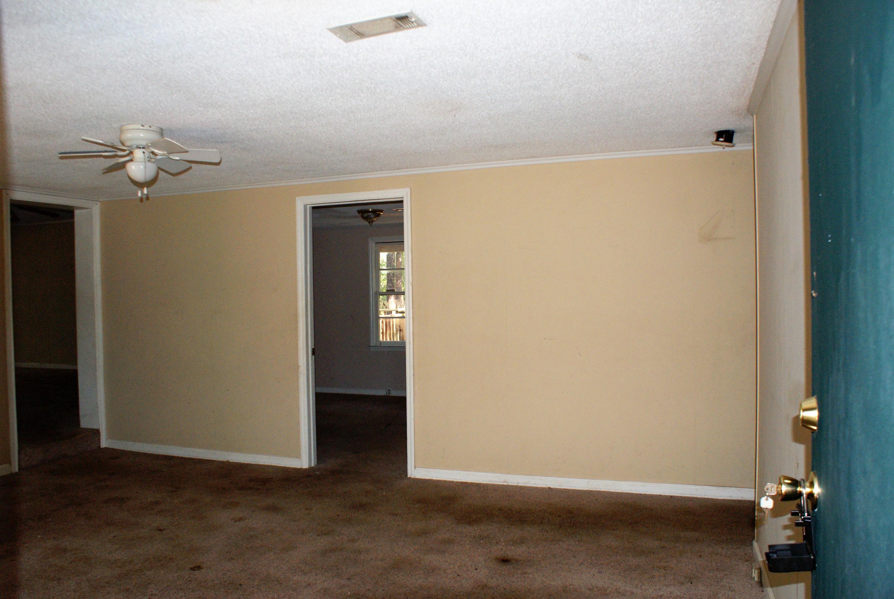 3307 Possum Corner Road Walterboro, SC 29488 - Photo 8 of 24 Living Room