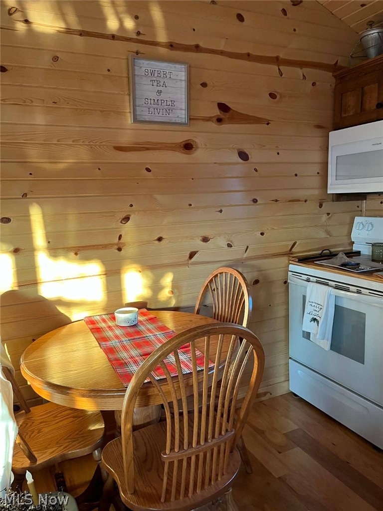 1320 Reynolds Road McConnelsville, OH 43756 - Photo 4 of 19