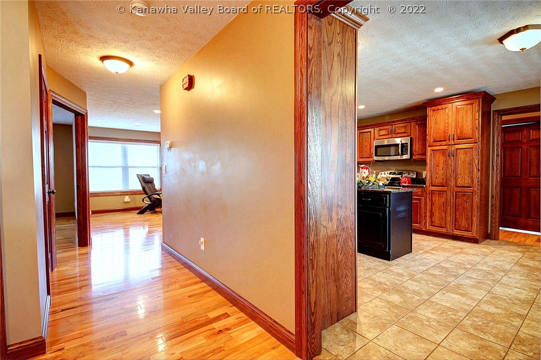 2415 Evergreen Road Fraziers Bottom, WV 25082 - Photo 9 of 30 Gallery Image 9