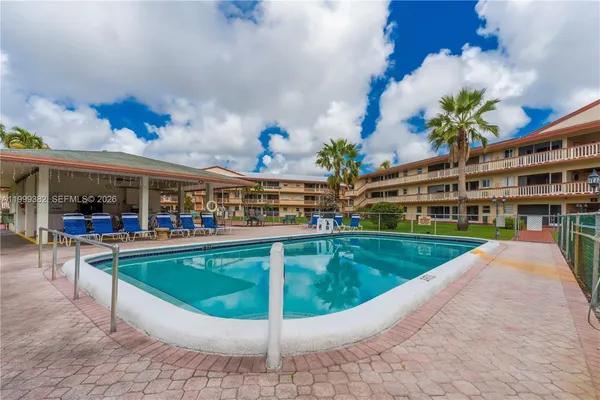 $1,800 | 5300 Washington Street, Unit A137, Hollywood, FL 33021