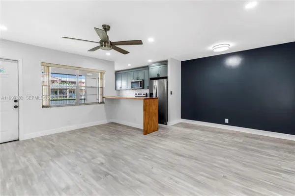 $1,800 | 5300 Washington Street, Unit A137, Hollywood, FL 33021