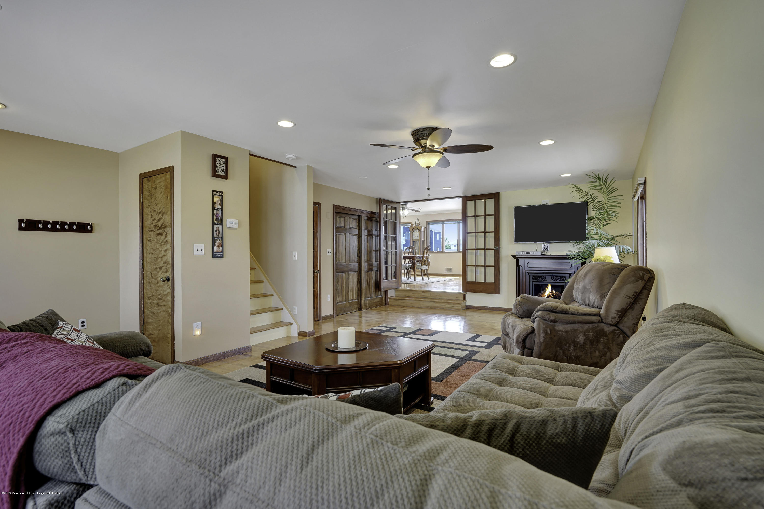 24 Pilot Road Toms River, NJ 08753 - Photo 8 of 62 Living Rm additional View