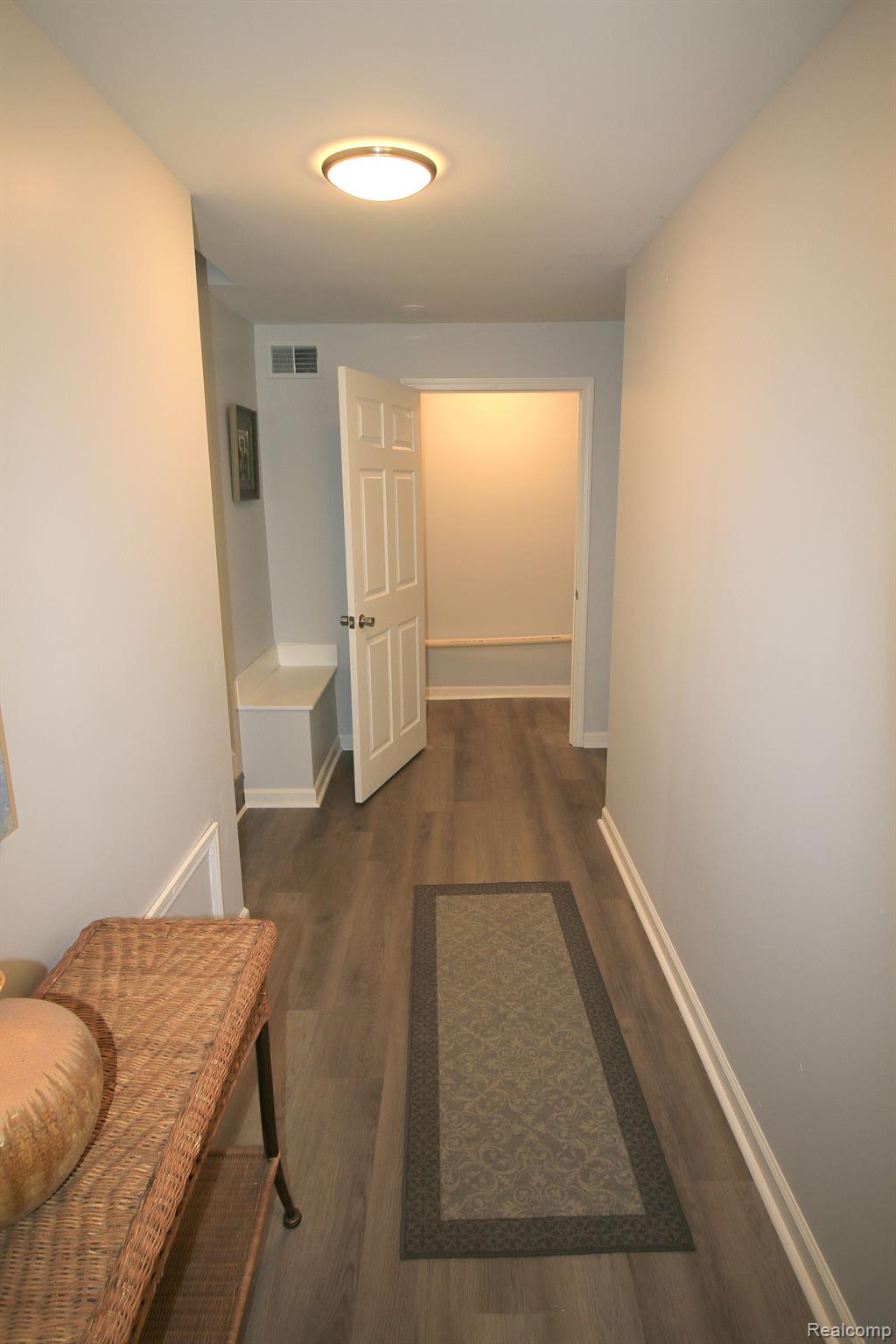32600 Ruehle Avenue Warren, MI 48093 - Photo 13 of 22 Gallery Image 13