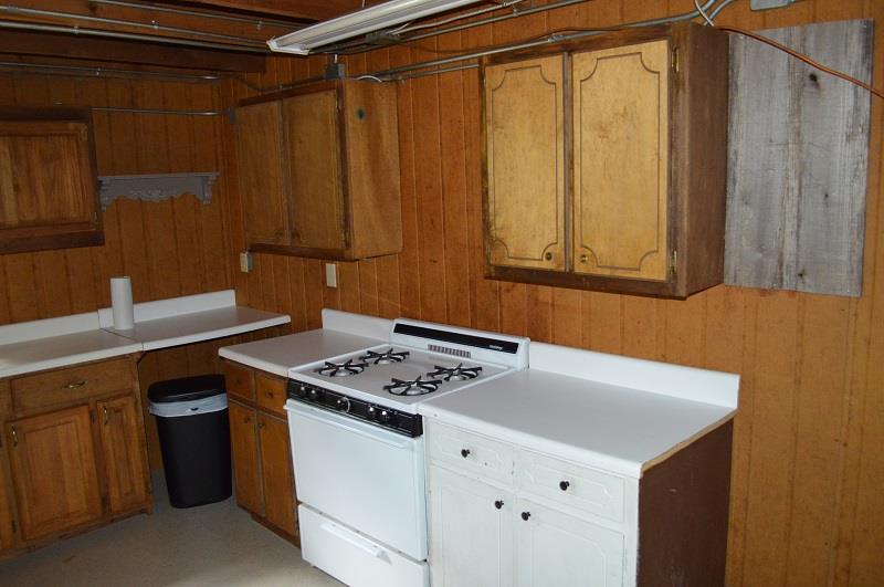 1215 Murrell Bench Road Belvidere, TN 37306 - Photo 9 of 25 Gallery Image 9