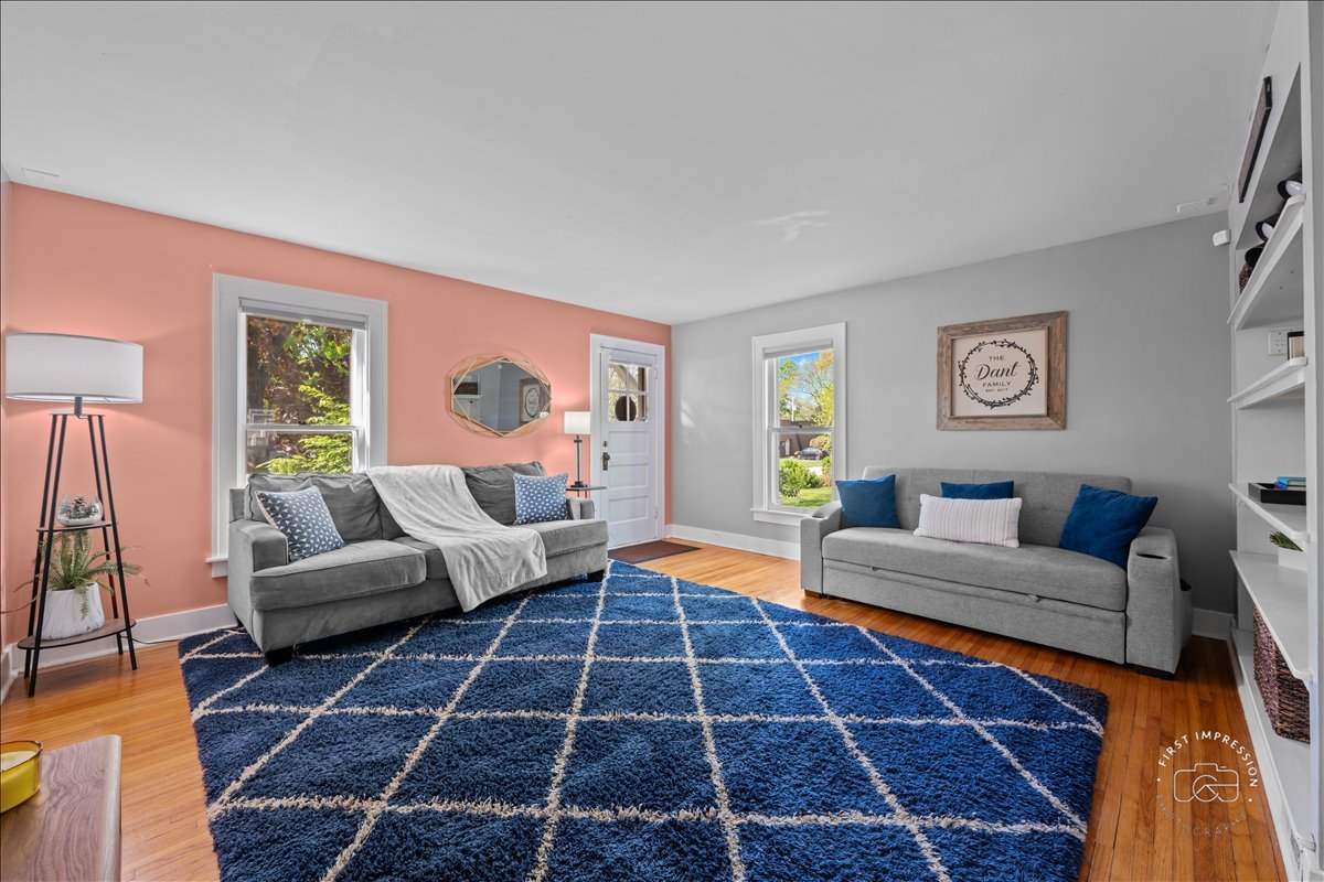 615 Elm Street Batavia, IL 60510 - Photo 3 of 18