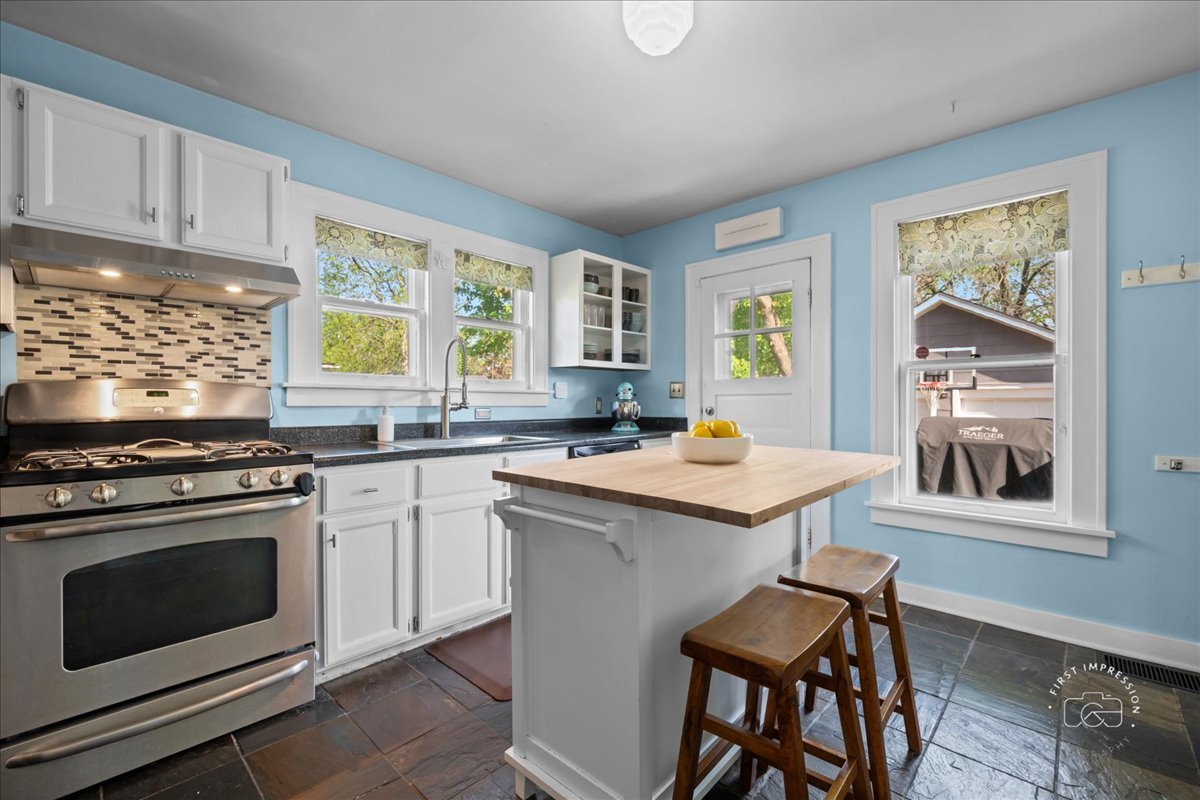 615 Elm Street Batavia, IL 60510 - Photo 8 of 18