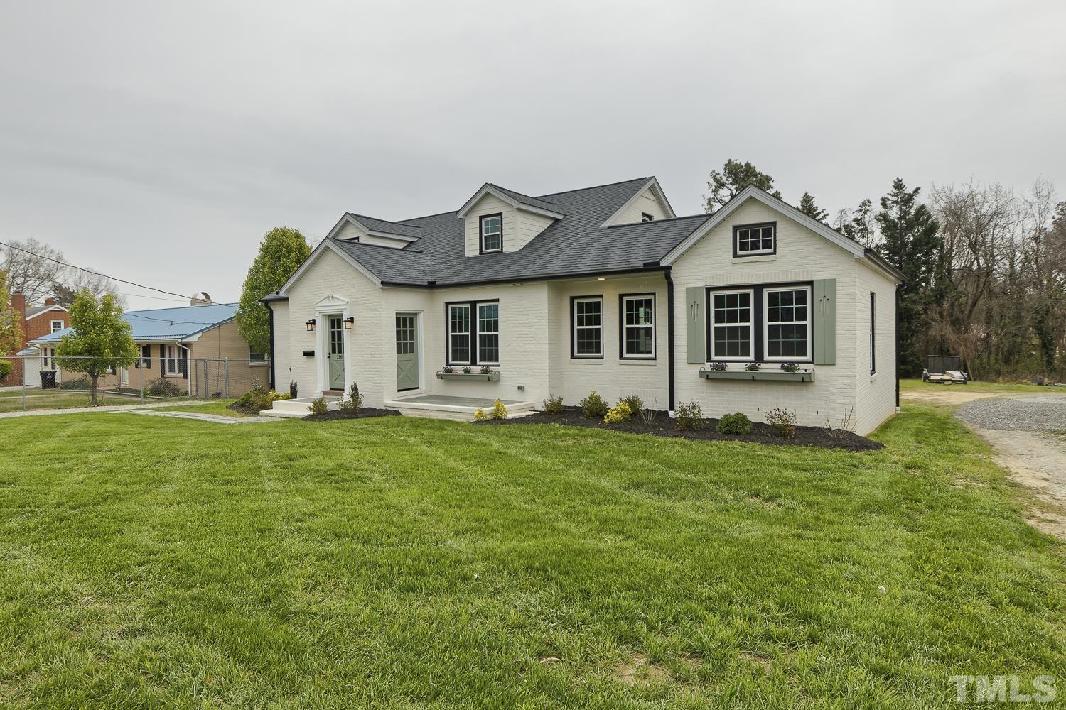 216 South Morgan Street Roxboro, NC 27573 - Photo 4 of 59 Gallery Image 4