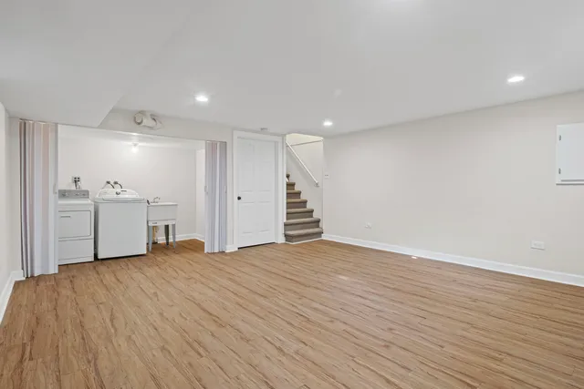 $549,900 | 715 East Valley Lane, Arlington Heights, IL 60004