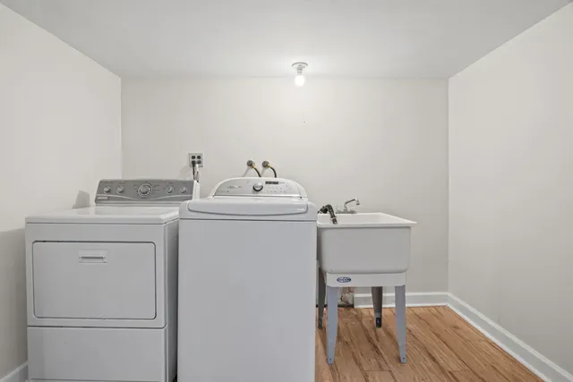 $549,900 | 715 East Valley Lane, Arlington Heights, IL 60004