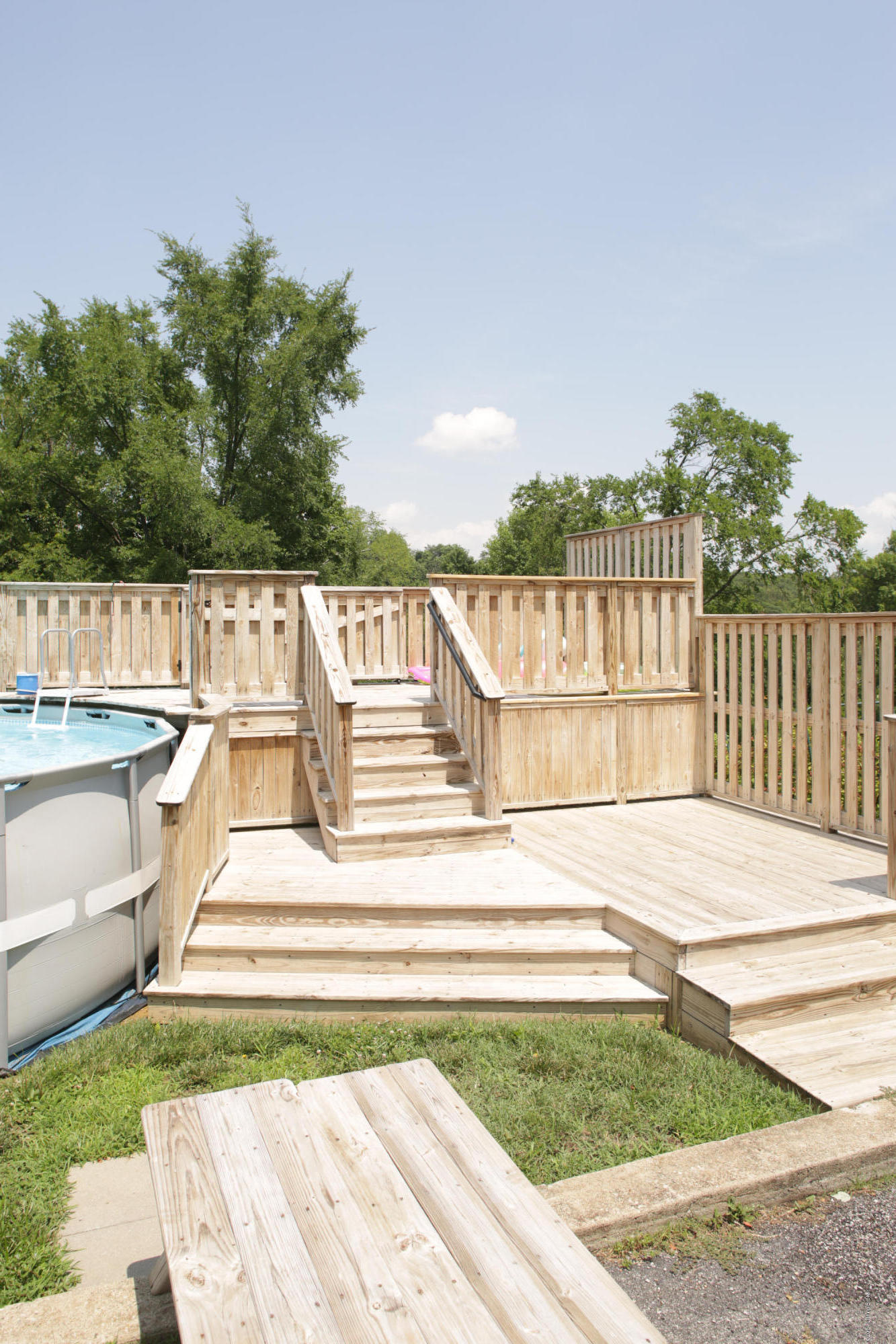 8409 Fox Ridge Court Louisville, KY 40272 - Photo 26 of 30 U05A3532