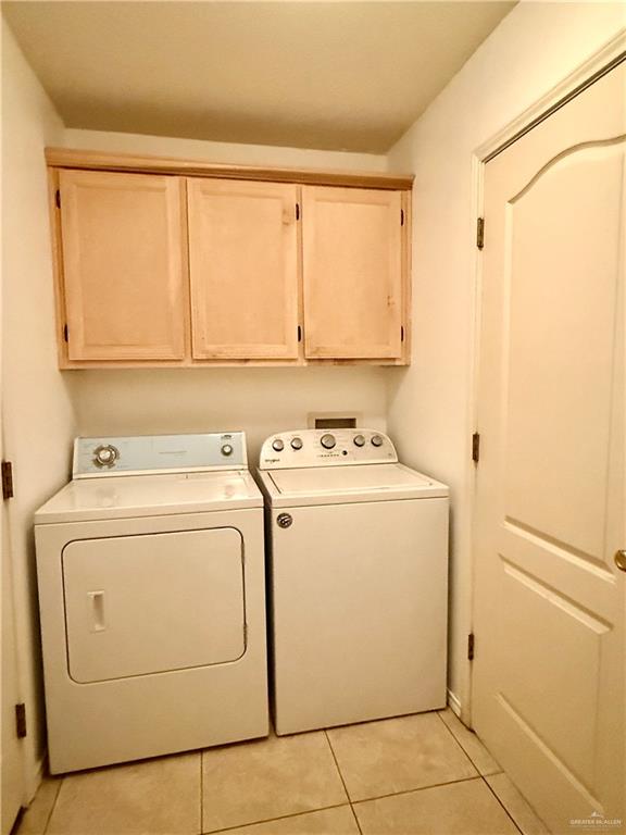 3100 Princeton Avenue McAllen, TX 78504 - Photo 9 of 40 a utility room with dryer and washer